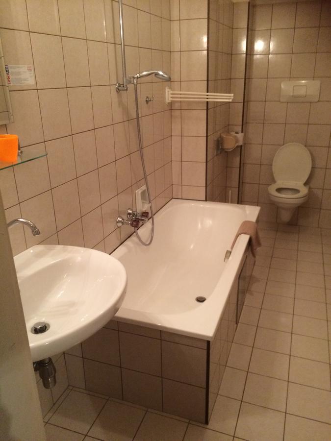 Hotel Jerolitsch Krumpendorf Bagian luar foto