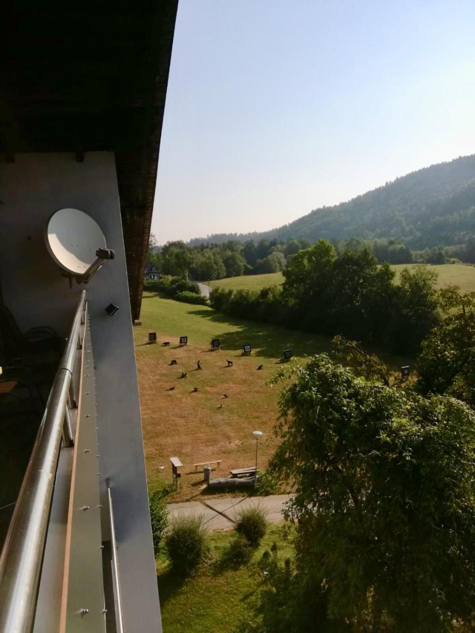 Hotel Jerolitsch Krumpendorf Bagian luar foto